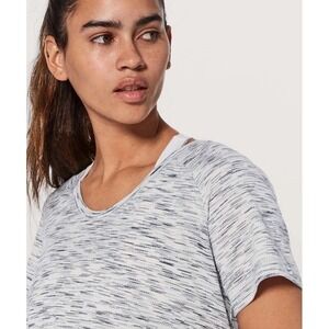 Lululemon Devout Short Sleeve Tee Size 6  Heathered Gray